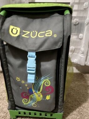 ZÜCA Kids Gray and Green Rolling Bag with Colorful Accent